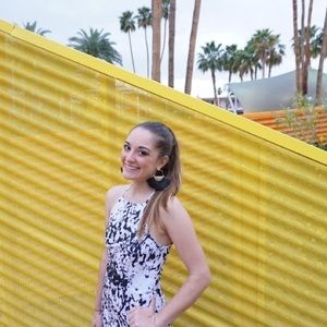 Meet your Posher, Nina